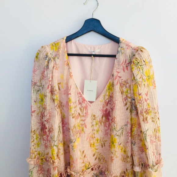 TULAROSA size S Evelyn short dress with floral pattern in pastel colours - BNWT - Picture 2 of 9